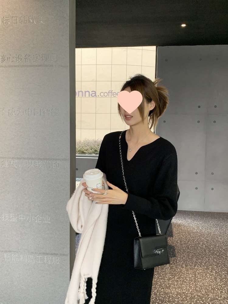 ロングワンピース ゆったりリラックス長袖ニット素材ワンピース