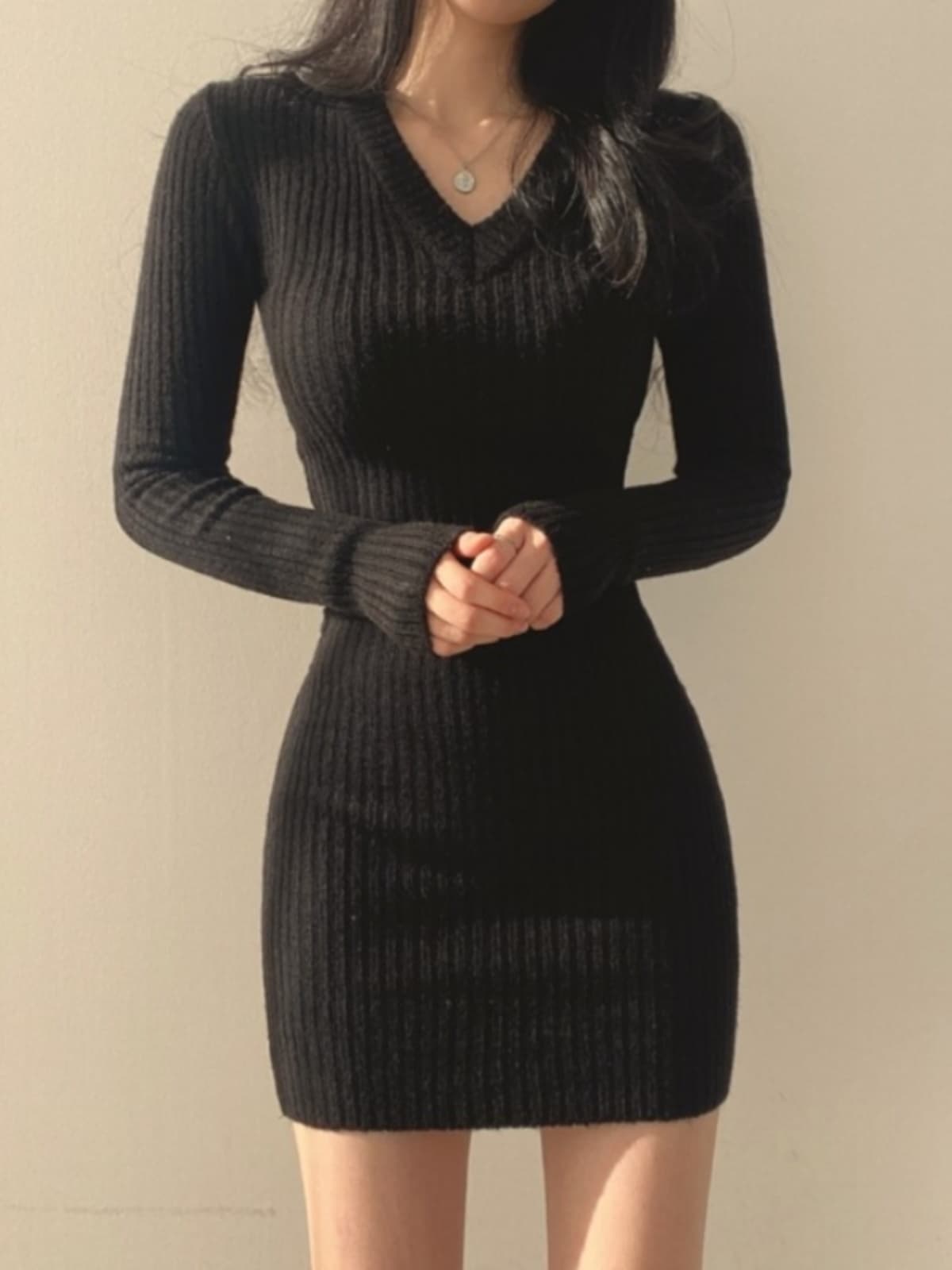 ロングワンピース リブ編みスリムフィット長袖ワンピース