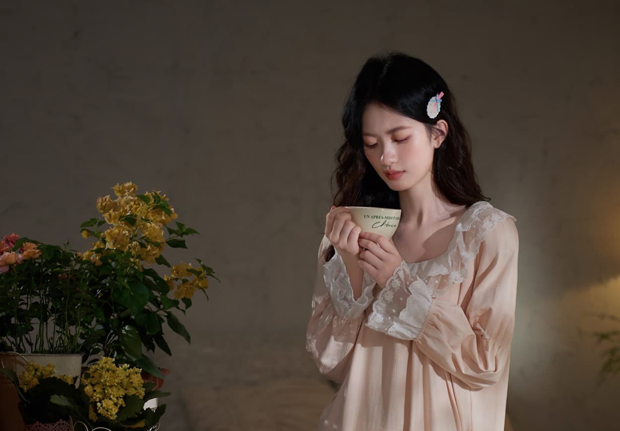 ロングワンピース レース 優美なレースリボン袖ナイトドレス