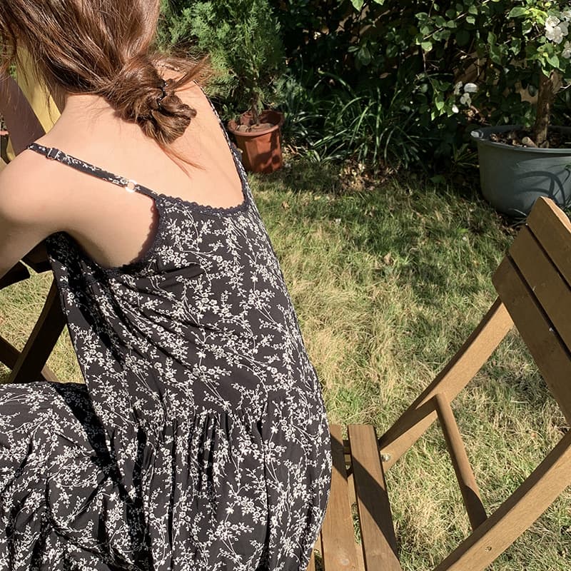 ロングワンピース レース 花模様レース細ストラップ ゆったりワンピース