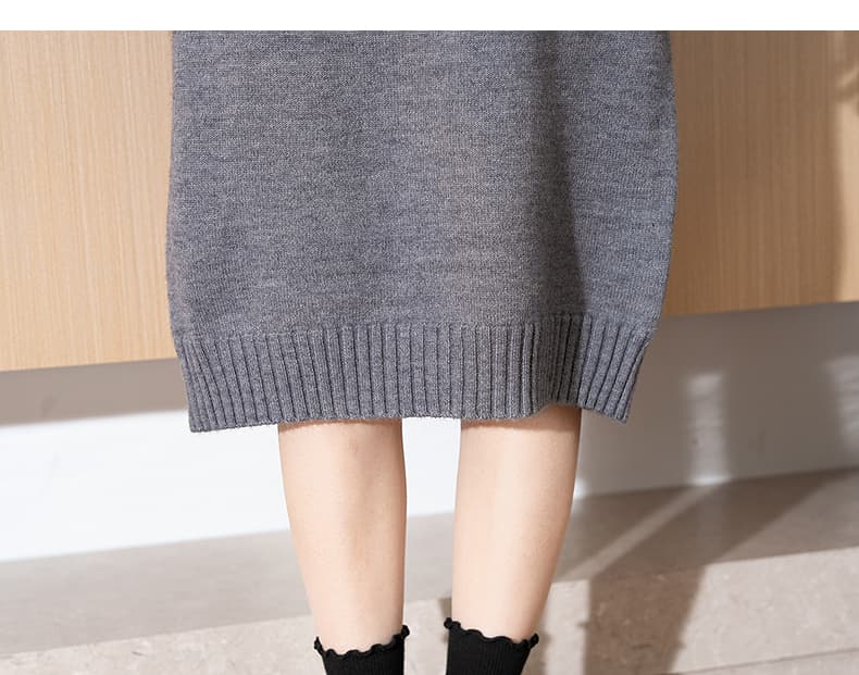 ロングワンピース 　ニットゆったりボタン襟ハイネックニットワンピース