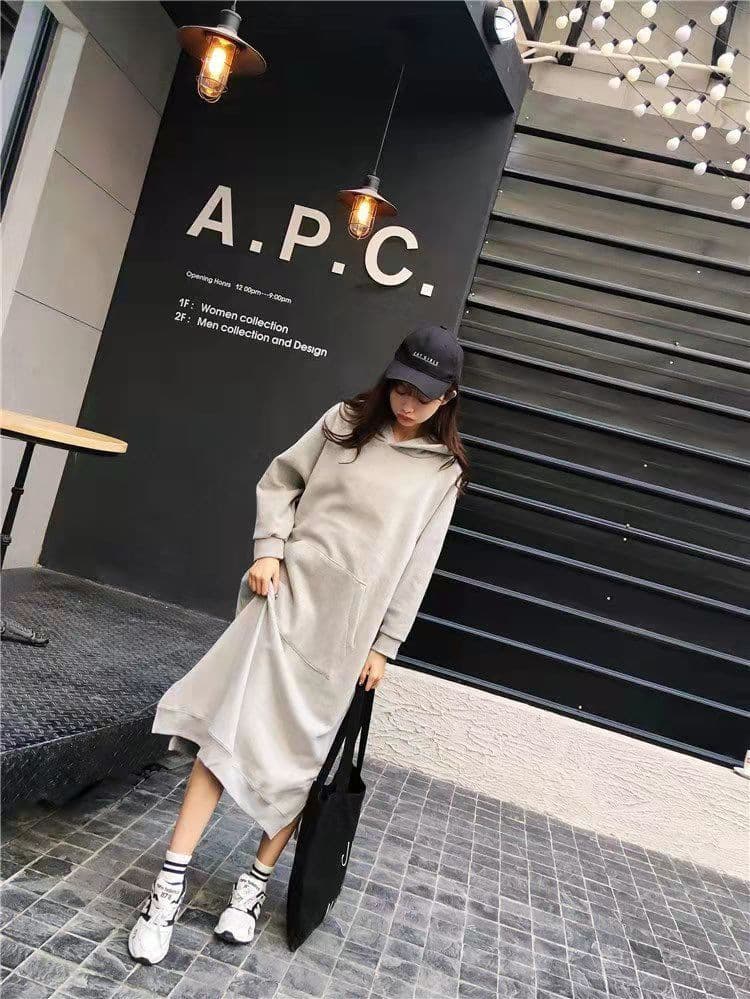 ロングワンピース ゆったりフーディーマキシ丈ワンピース