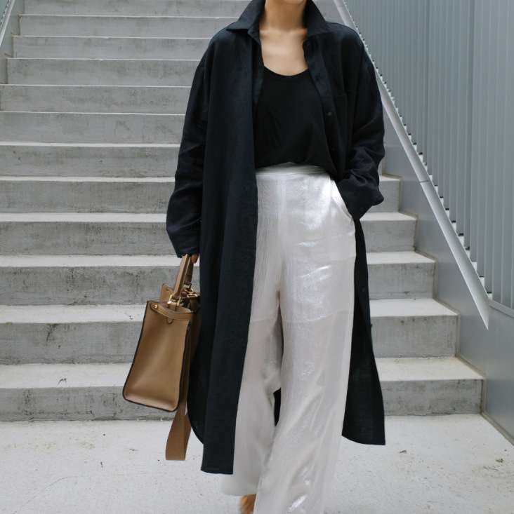 ロングワンピース リネン素材のスキッパー襟シャツワンピース