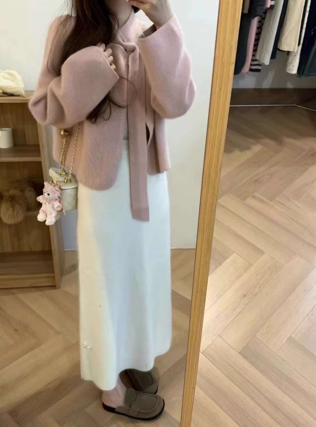 ロングワンピース ふわもこリボン付きニットワンピース