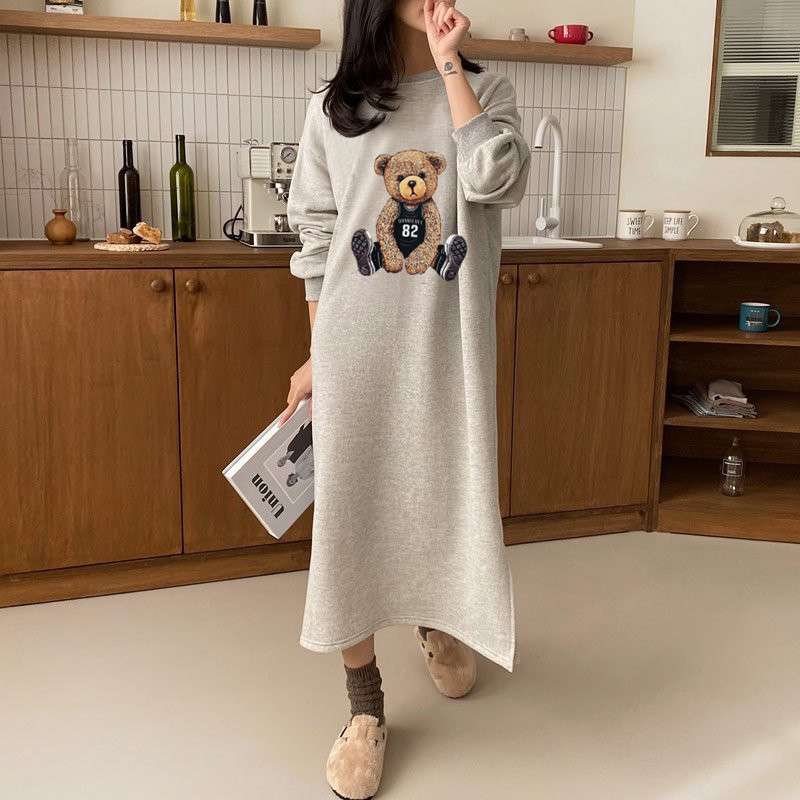 ロングワンピース くまさんとシューズ刺繍ゆったりワンピース