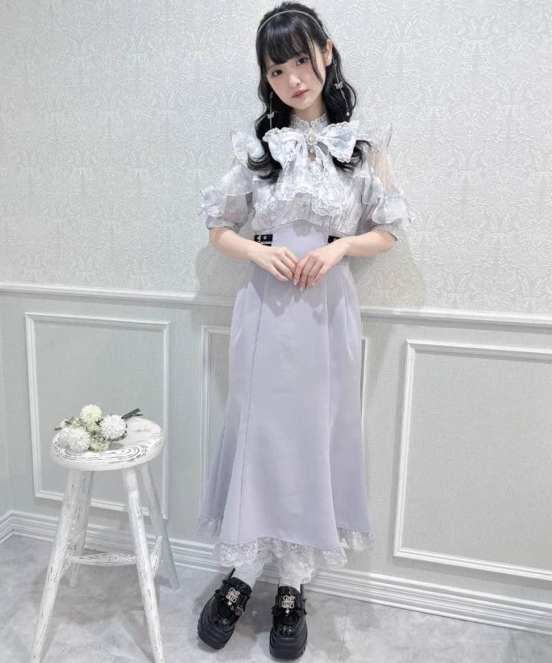 ロングワンピース ふんわり袖レースリボンワンピース