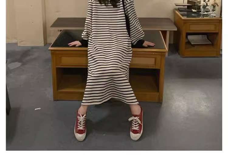 ロングワンピース シンプルボーダーゆるふわワンピース
