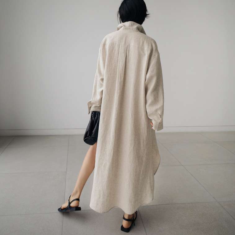 ロングワンピース リネン素材のスキッパー襟シャツワンピース