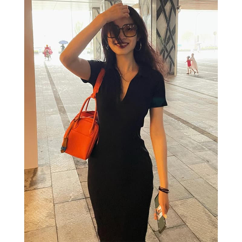 ロングワンピース シャツ 深い襟ぐりが魅力の半袖シャツワンピース