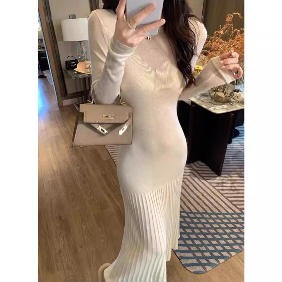 ロングワンピース ニュアンスプリーツニットワンピース