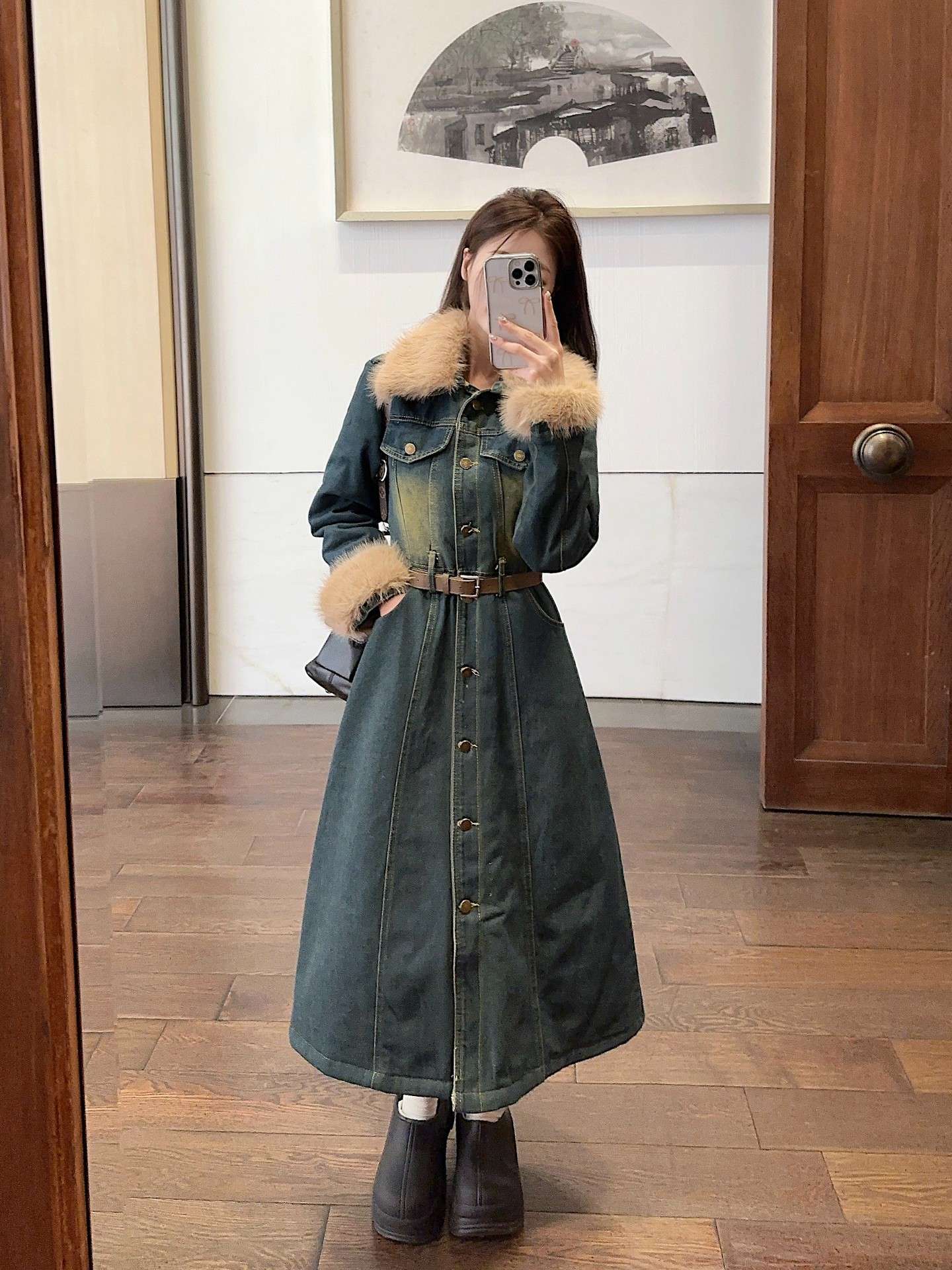 ロングワンピース ふわもこファー付きデニムワンピース