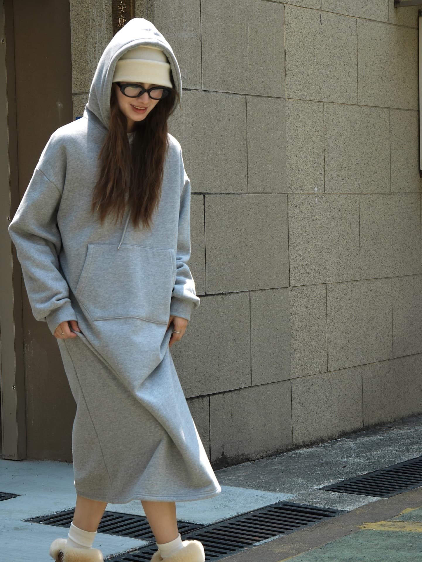 ロングワンピース ふんわりあったかフード付きワンピース