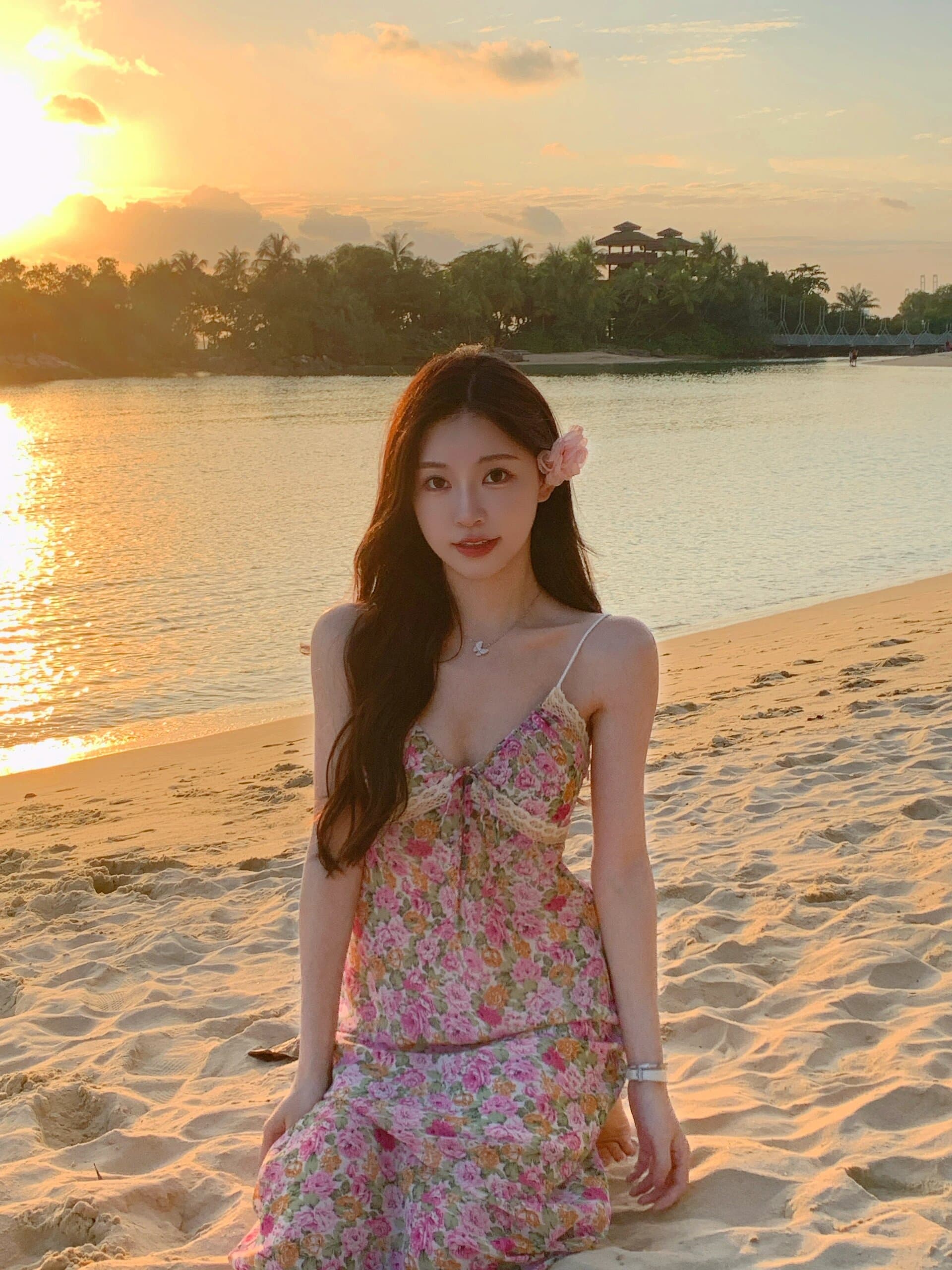 ロングワンピース 優美な花柄レースキャミワンピース