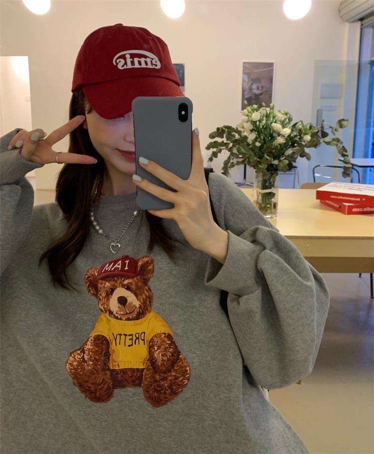 ロングワンピース クマのぬいぐるみ刺繍入りワンピース