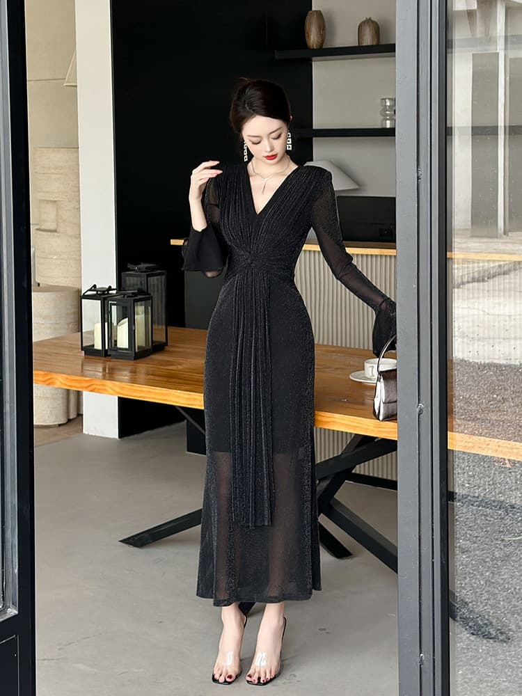 上品レース使い深Ｖネックロングワンピース レディース