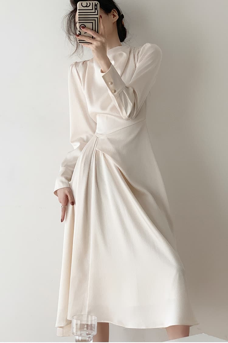 ロングワンピース タートルネック リブニット素材のウエストマーク長袖高襟ワンピース