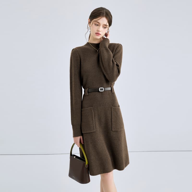 ロングワンピース ハイネックベルト付きニットワンピース