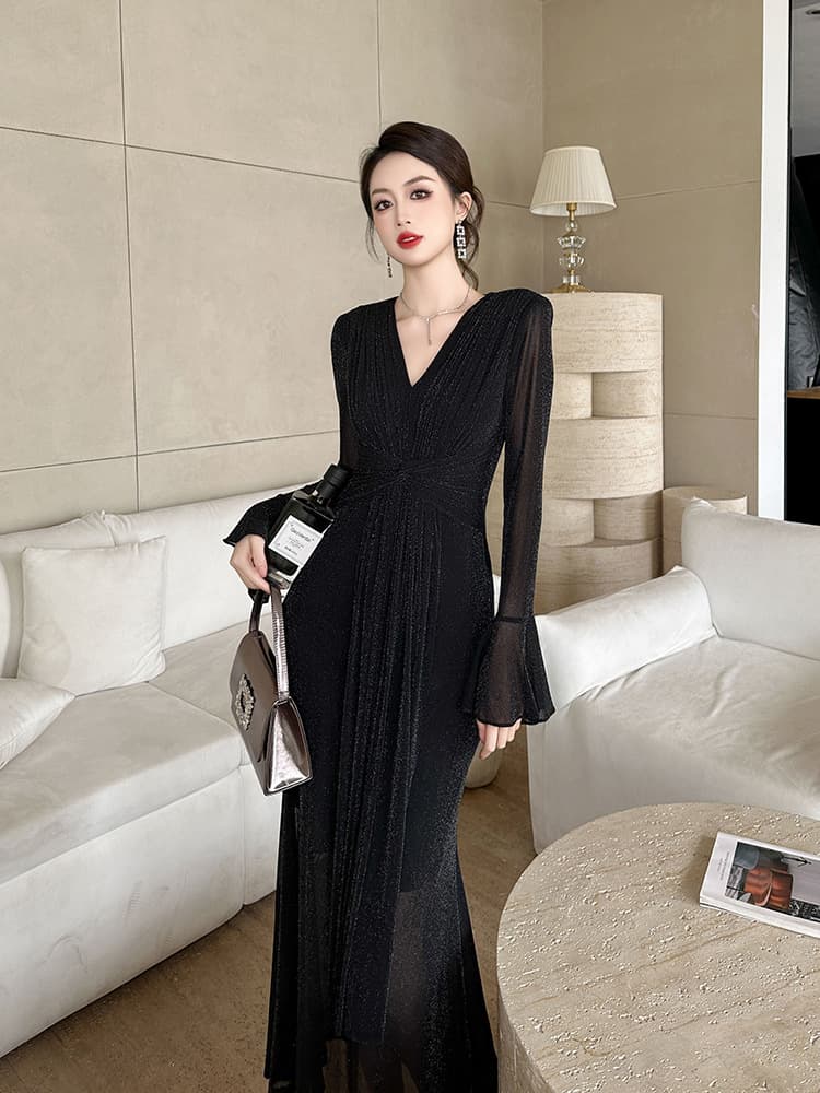 上品レース使い深Ｖネックロングワンピース レディース