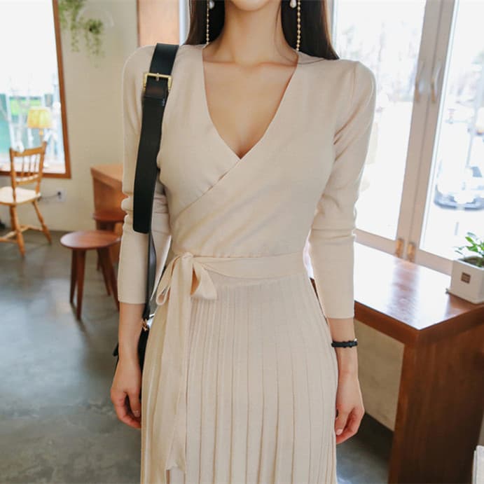 ロングワンピース タートルネック カシュクール ニットワンピース プリーツ 長袖 秋冬