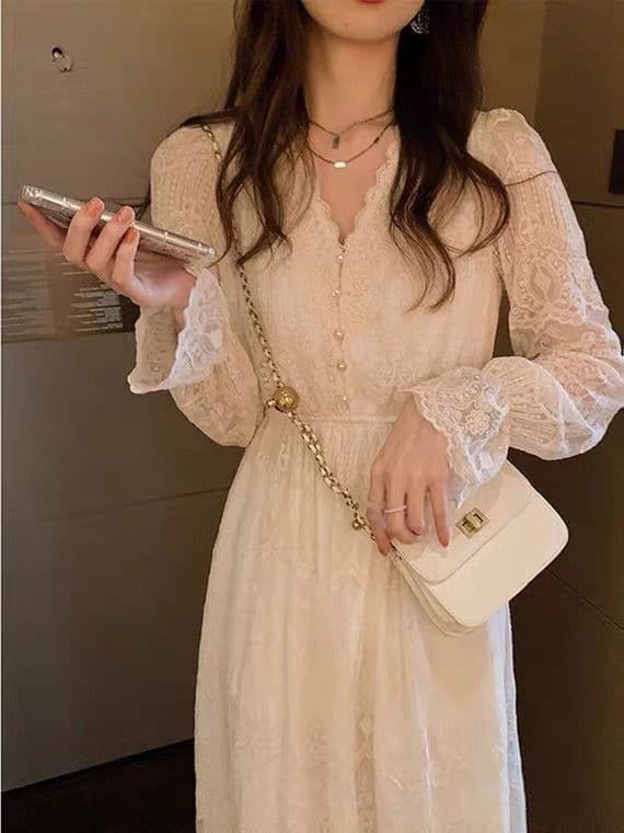 ロングワンピース クラシカル・レースふんわり袖ワンピース