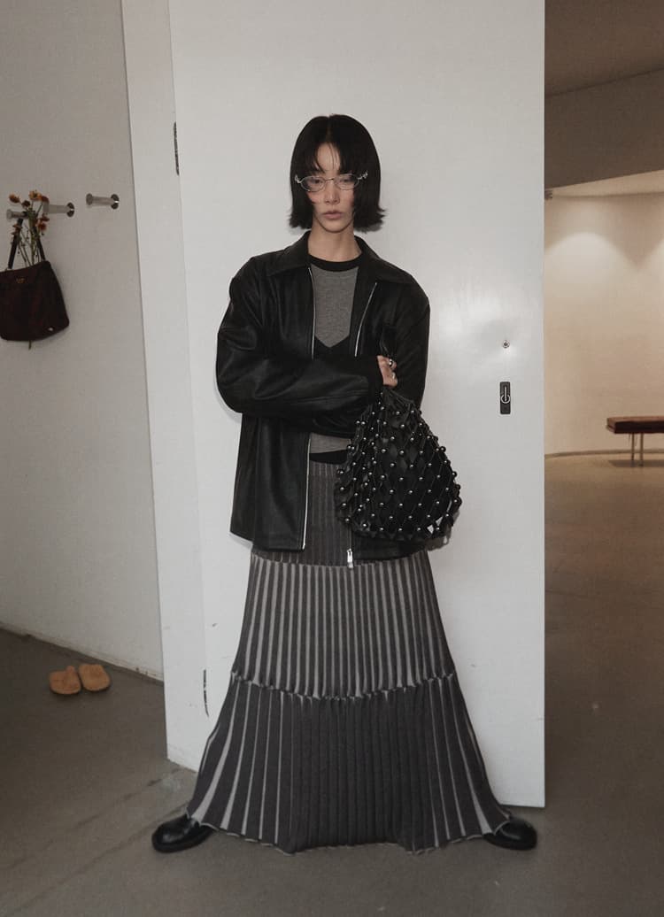 ロングワンピース 多段プリーツニットワンピース
