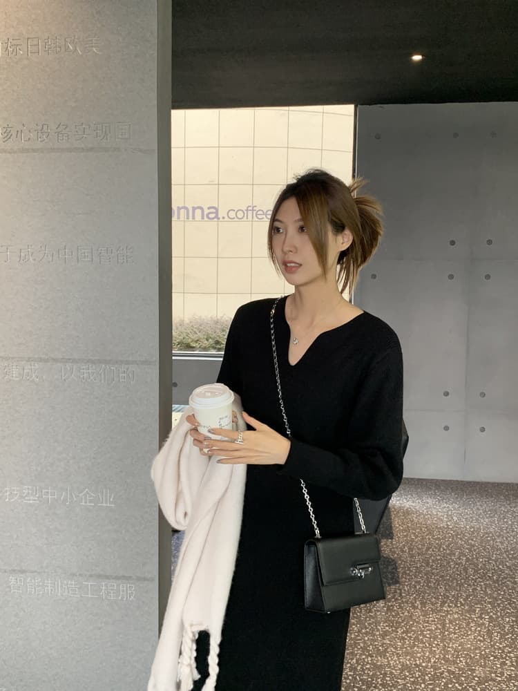 ロングワンピース 大人の雰囲気漂うリブ編みマキシワンピース