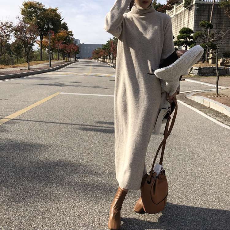 ロングワンピース タートルネックリラックスワンピース