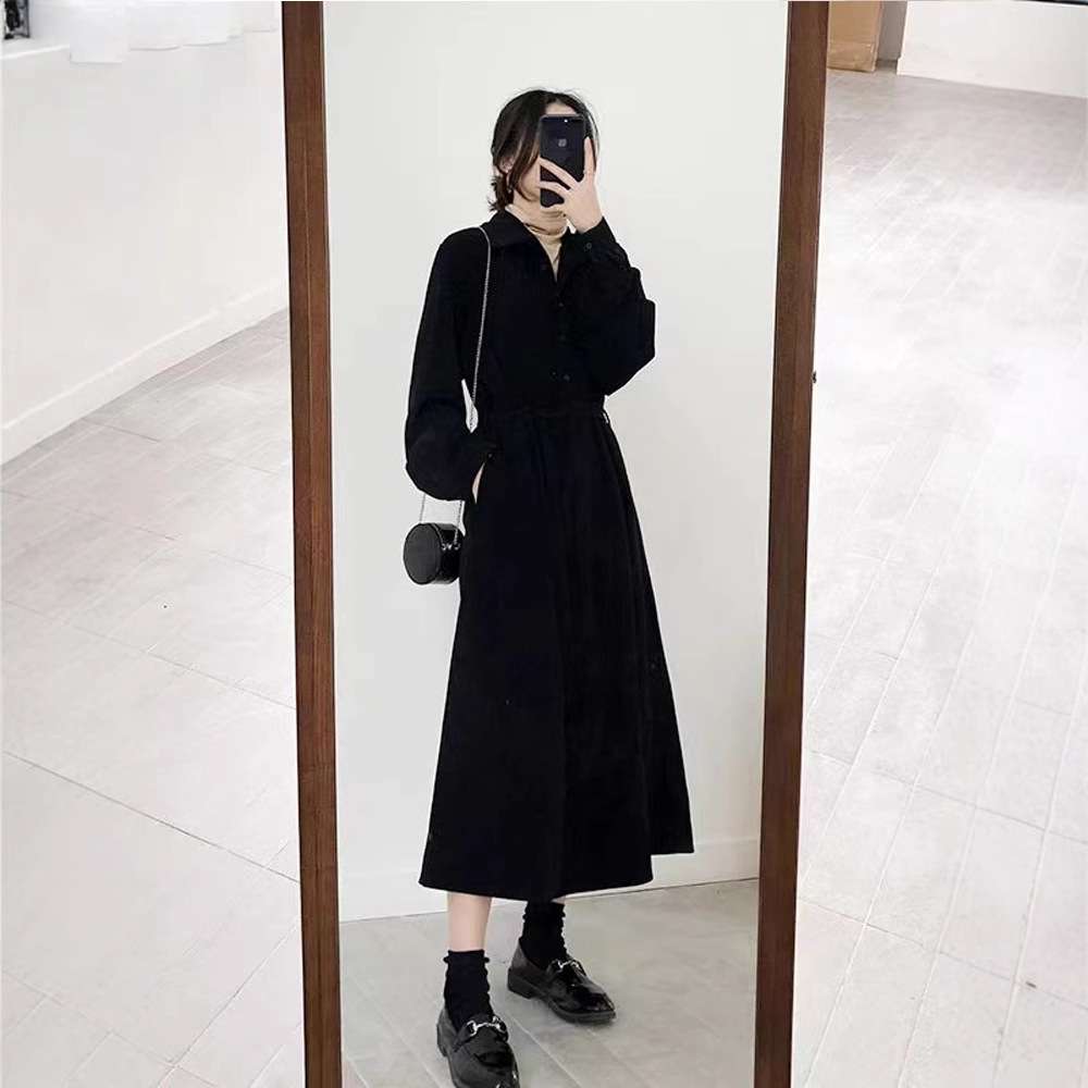 ロングワンピース ゆったりシルエット襟付きロングワンピース