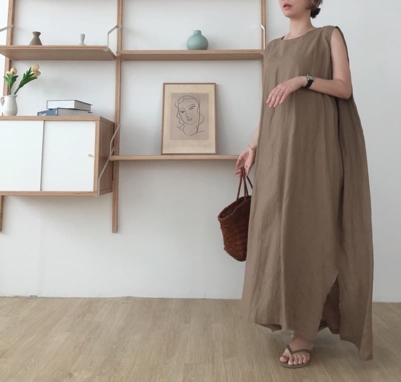 ロングワンピース 女性用ノースリーブワンピース 長袖丈 韓国風着痩せ新作