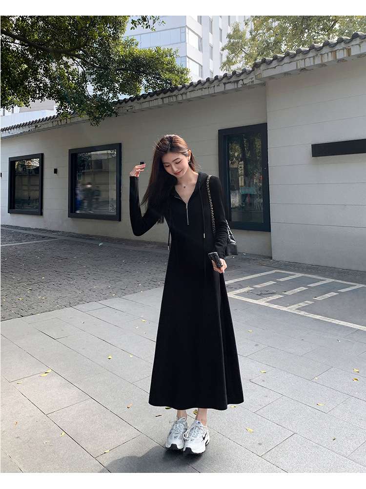 ロングワンピース すっきり着こなせるフード付きマキシ丈ワンピース