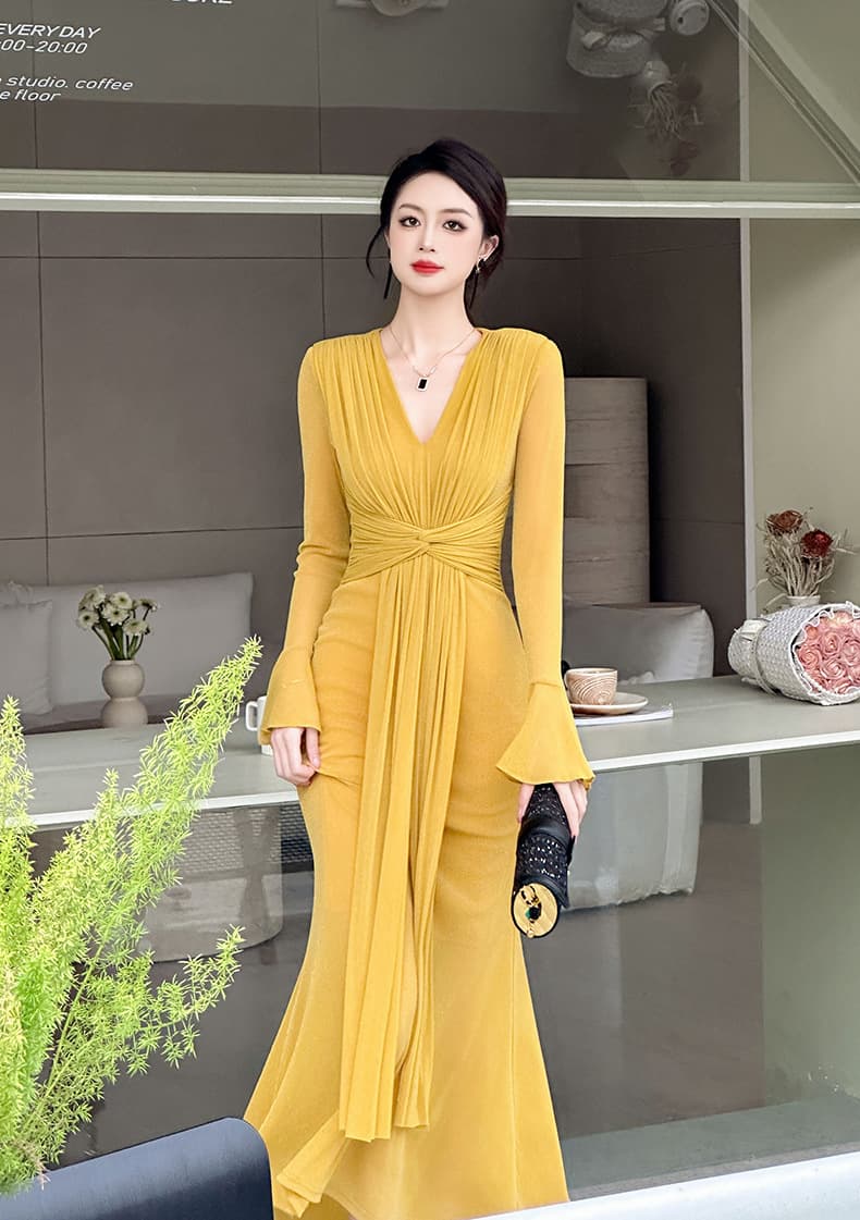 上品レース使い深Ｖネックロングワンピース レディース