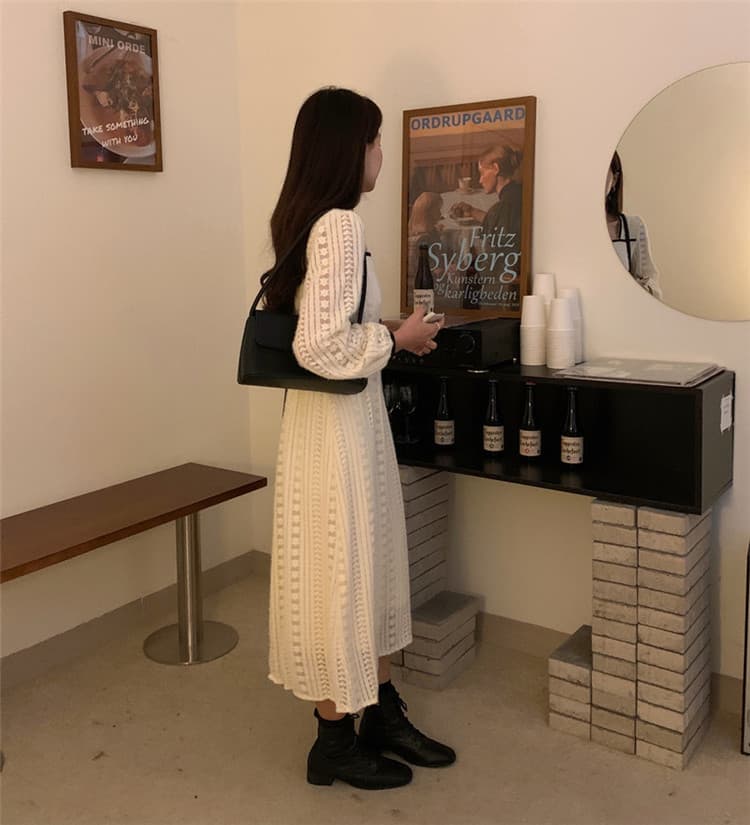上品レース使いスクエアネック復古風ロングワンピース