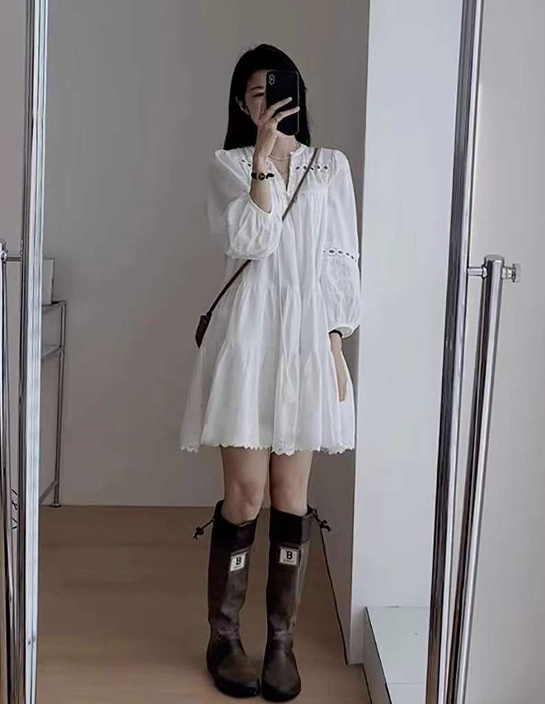 ロングワンピース ふんわり袖のティアードレース ワンピース