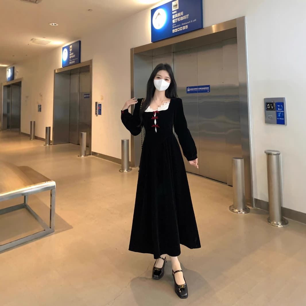 ロングワンピース 優美な姫袖ベロアレースワンピース