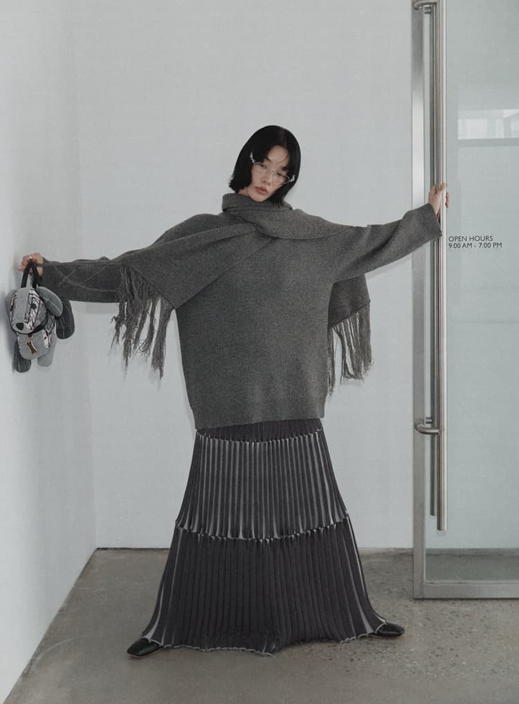 ロングワンピース 多段プリーツニットワンピース