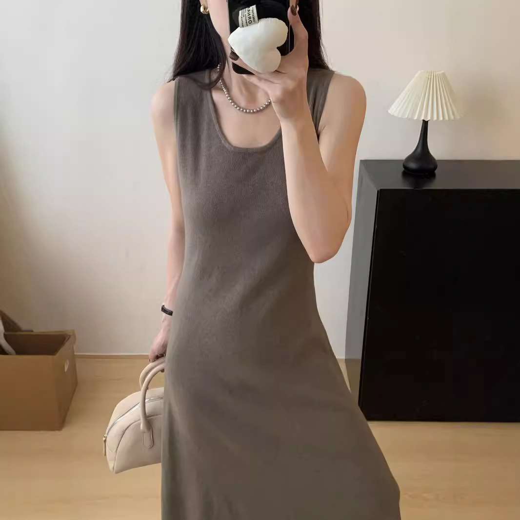 ロングワンピース 上質なリブニットロングワンピース