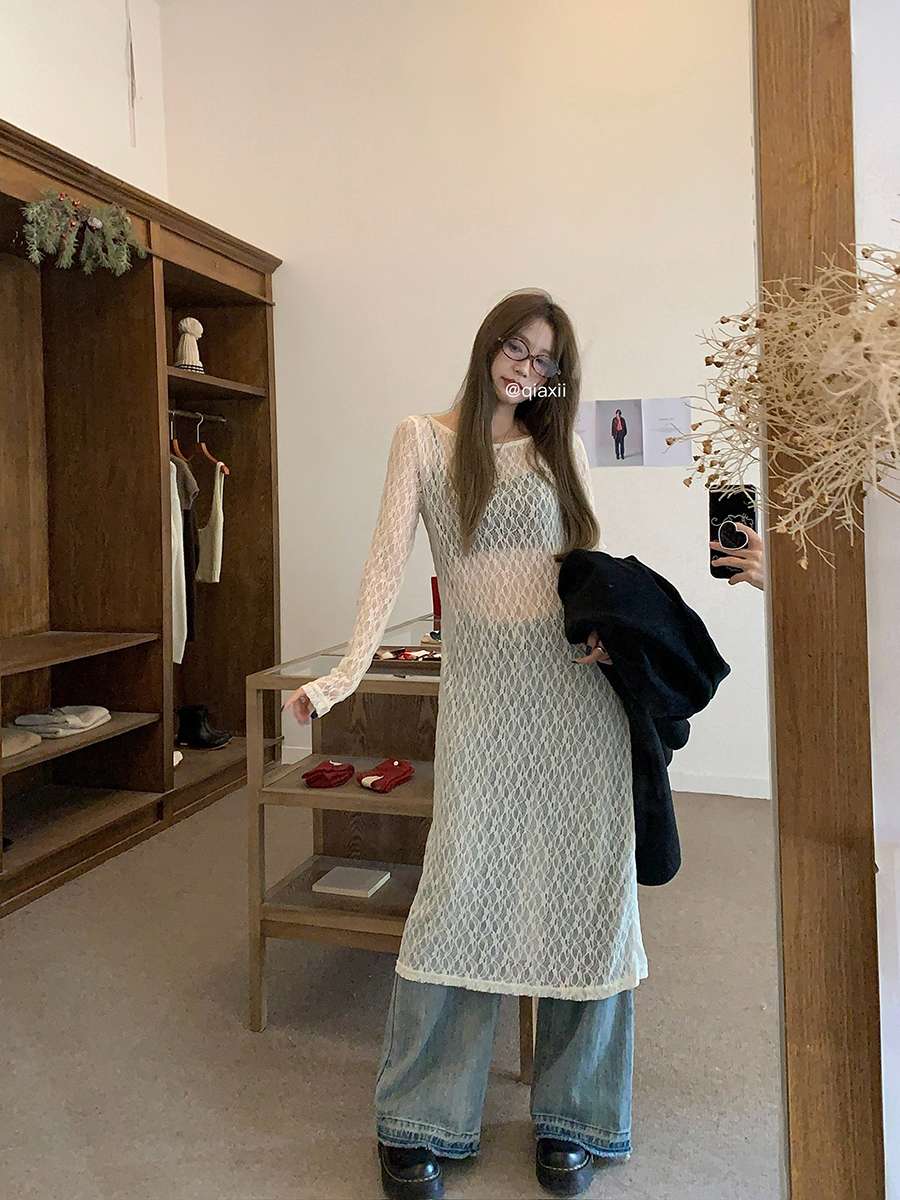 ロングワンピース 透かし模様のレイヤードワンピース