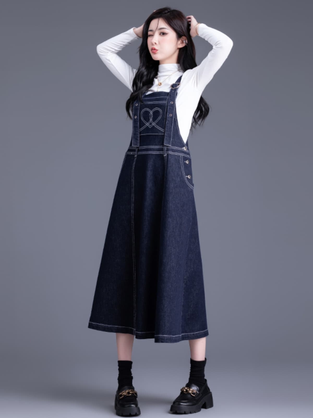 ロングワンピース ハート刺繍デニムサロペットスカート