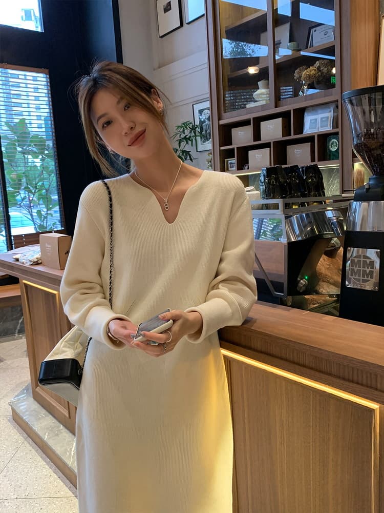 ロングワンピース 大人の雰囲気漂うリブ編みマキシワンピース