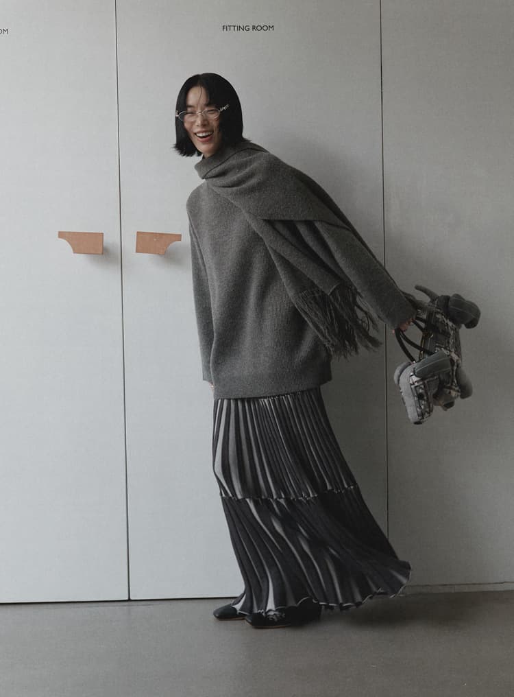 ロングワンピース 多段プリーツニットワンピース