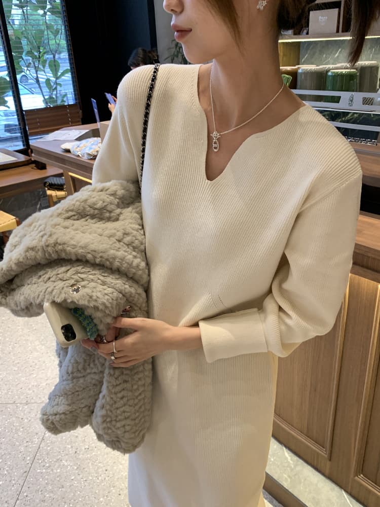 ロングワンピース 大人の雰囲気漂うリブ編みマキシワンピース