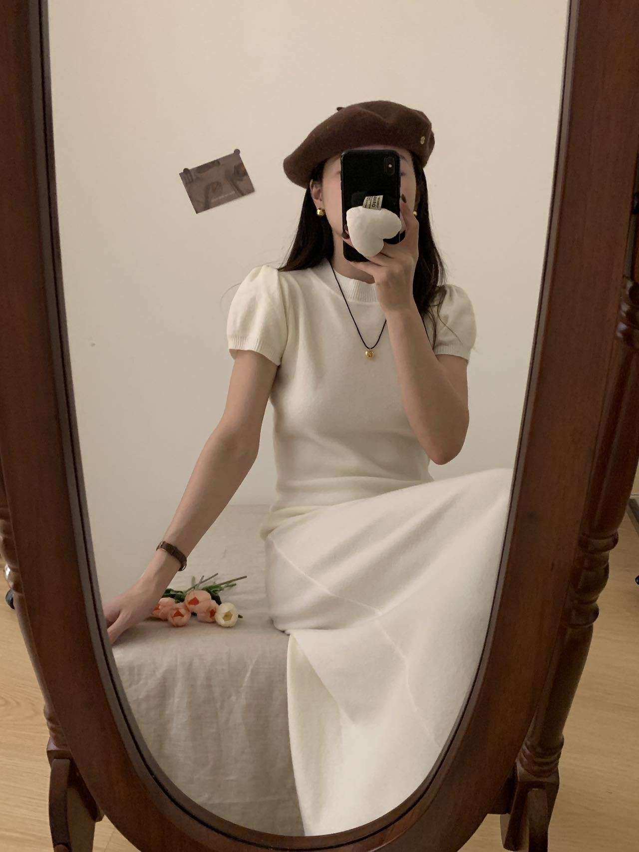 ロングワンピース ふんわり袖のリブニットワンピース