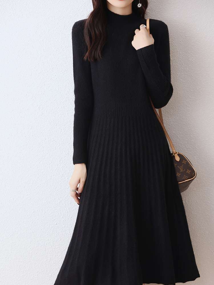 ロングワンピース ウェーブプリーツロングワンピース