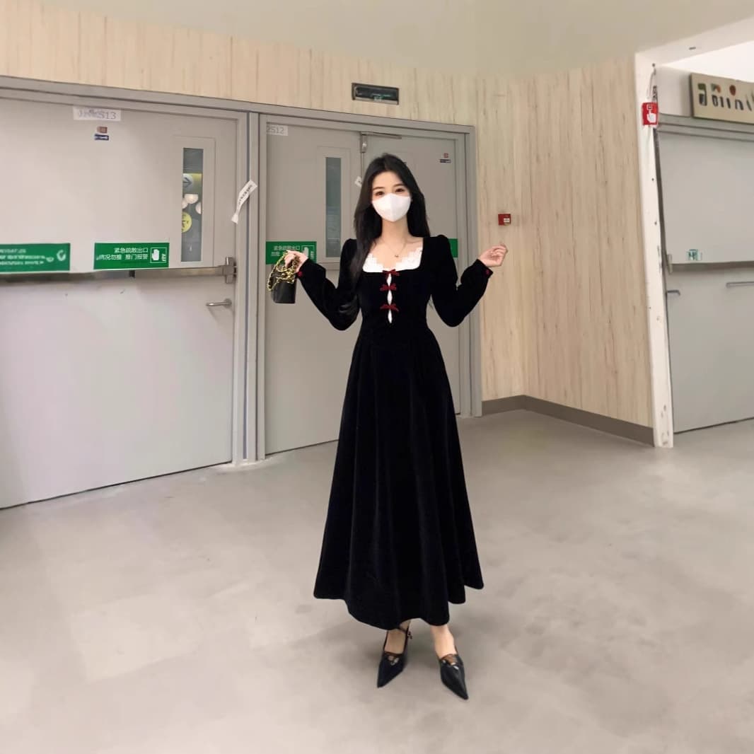 ロングワンピース 優美な姫袖ベロアレースワンピース