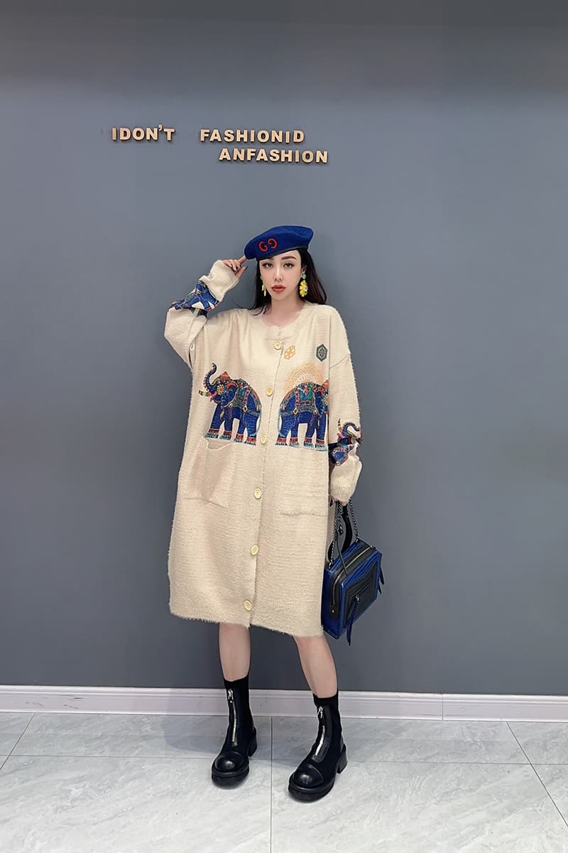 ロングワンピース 象モチーフ装飾入りカジュアルニットワンピース