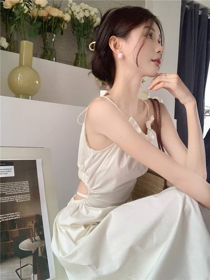 ロングワンピース 優美なカットデザイン バックリボンワンピース