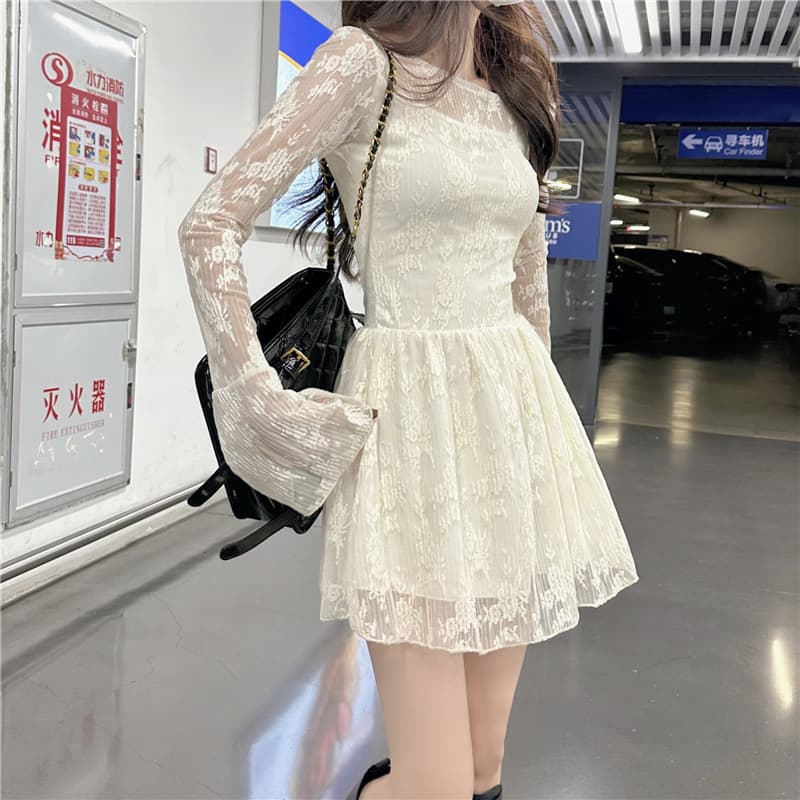 ロングワンピース レース花柄ボリューム袖ワンピース