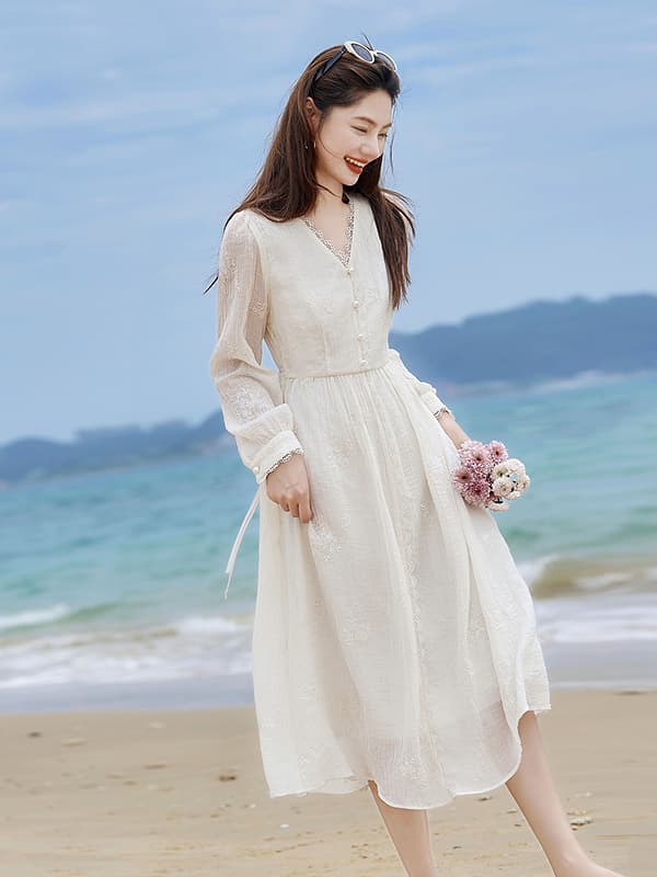 ロングワンピース レース 優美なレース刺繍入りワンピース