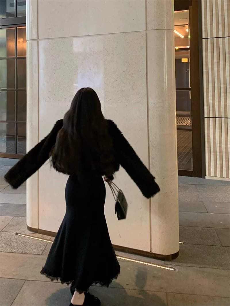ロングワンピース 優美なレースデコルテマーメイドワンピース
