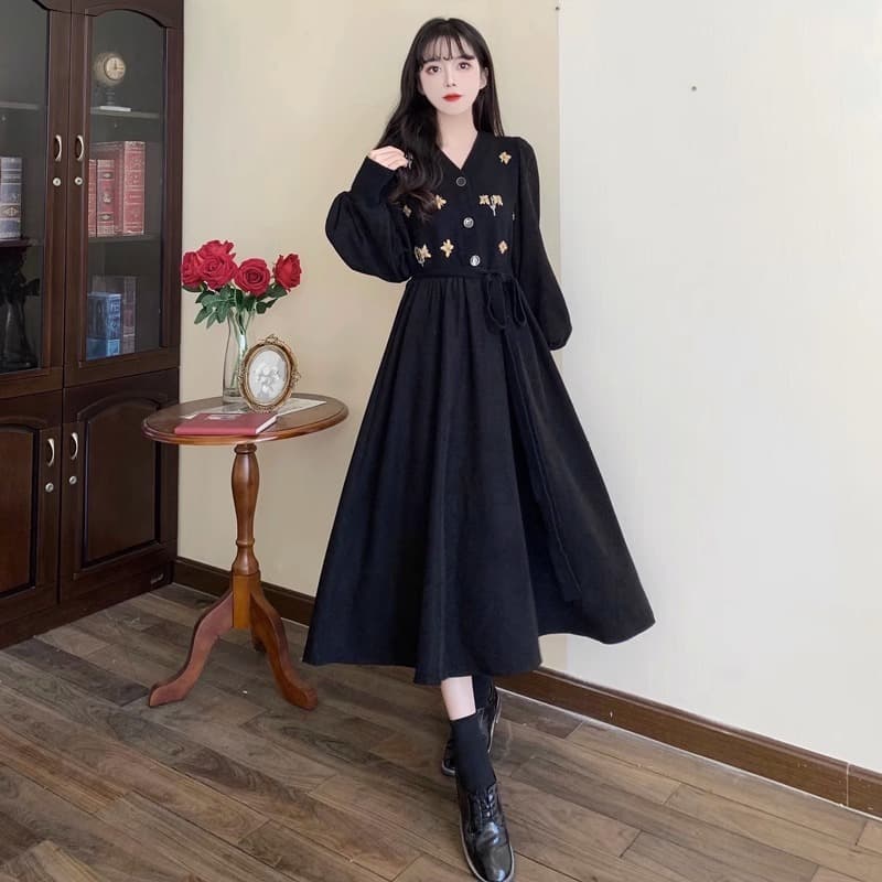 ロングワンピース 花刺繍ゆったりロマンティックワンピース